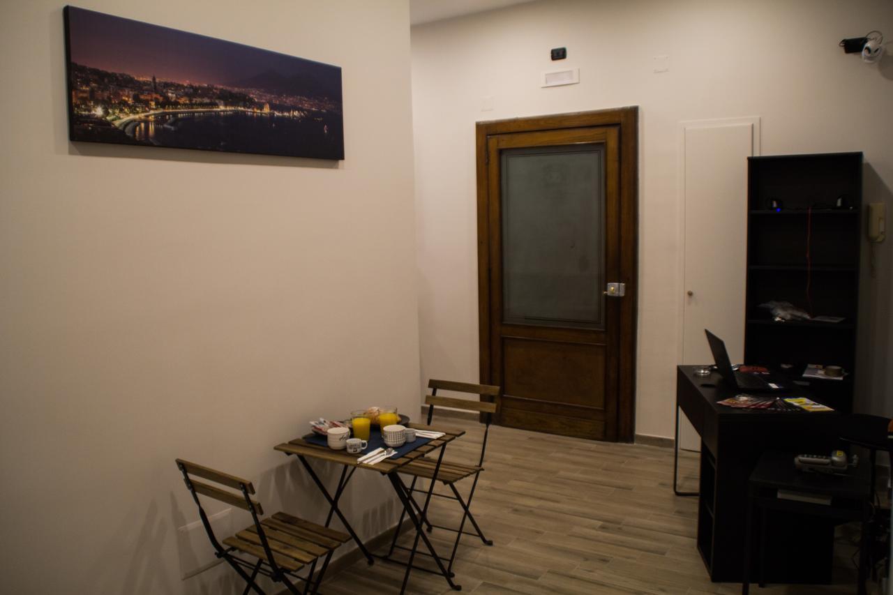 Interno 10 Cavour Bed and Breakfast Νάπολη Εξωτερικό φωτογραφία